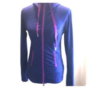 Active wear jacket   Like new condition
